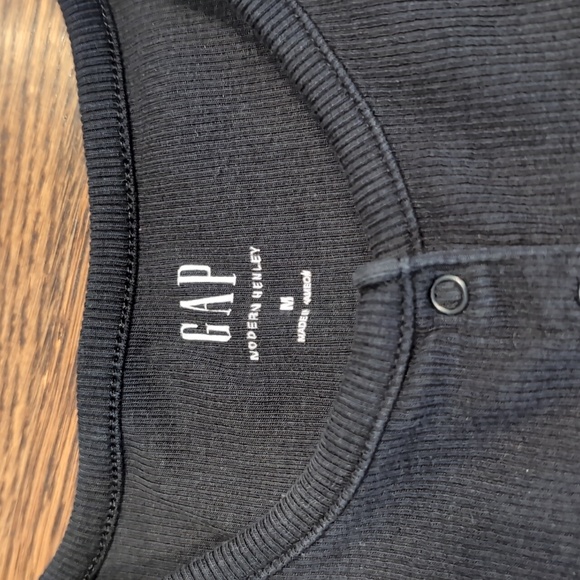 Gap Ribbed Henley Bundle - Picture 2 of 5